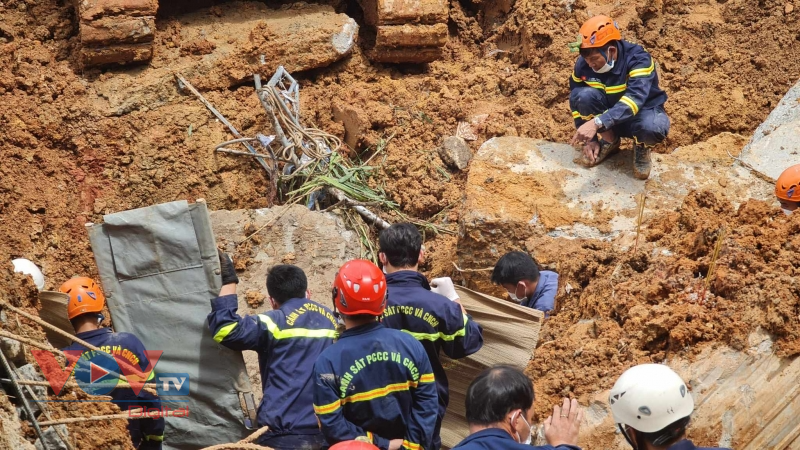 Sạt lở đất tại Đà Lạt: Đã tìm thấy vị trí 2 nạn nhân - Ảnh 3.