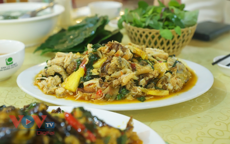 Độc lạ món ăn “10 chân 4 mắt” ở Quảng Ninh - Ảnh 10.