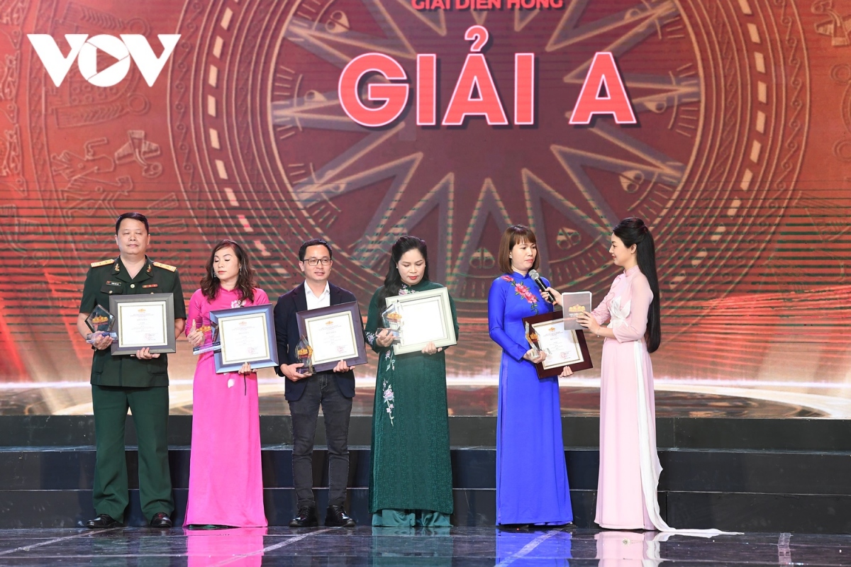 VOV giành 6 giải thưởng danh giá tại Giải báo chí Diên Hồng lần thứ nhất - Ảnh 9.
