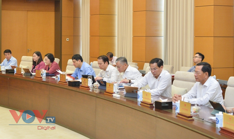 Khai mạc phiên họp thứ 24 của Ủy ban Thường vụ Quốc hội - Ảnh 3.
