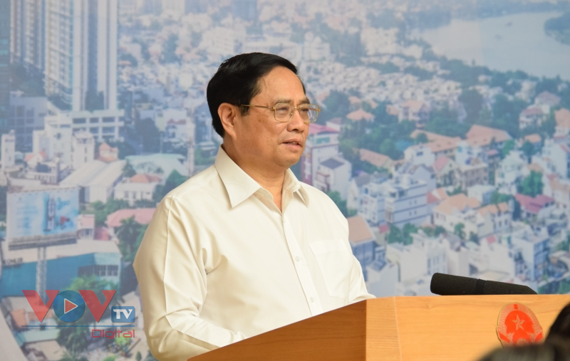 Thủ tướng Phạm Minh Chính chủ trì họp về các dự án quan trọng quốc gia ngành giao thông vận tải - Ảnh 1.