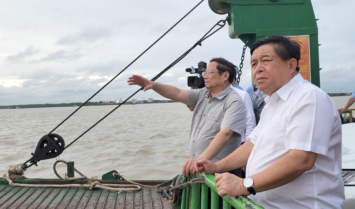 Thủ tướng Phạm Minh Chính khảo sát Cảng trung chuyển quốc tế Cần Giờ - Ảnh 1.