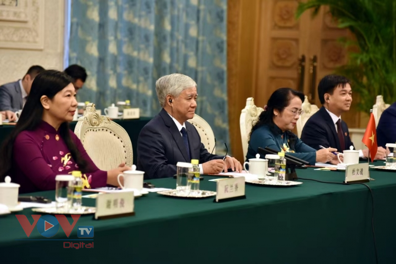 Chủ tịch Ủy ban TƯ MTTQ Việt Nam hội đàm với Chủ tịch Chính hiệp Trung Quốc - Ảnh 3.