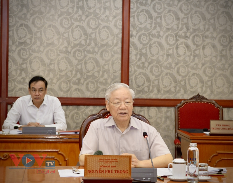Tổng Bí thư Nguyễn Phú Trọng chủ trì họp Bộ Chính trị cho ý kiến về tình hình kinh tế - xã hội - Ảnh 4.