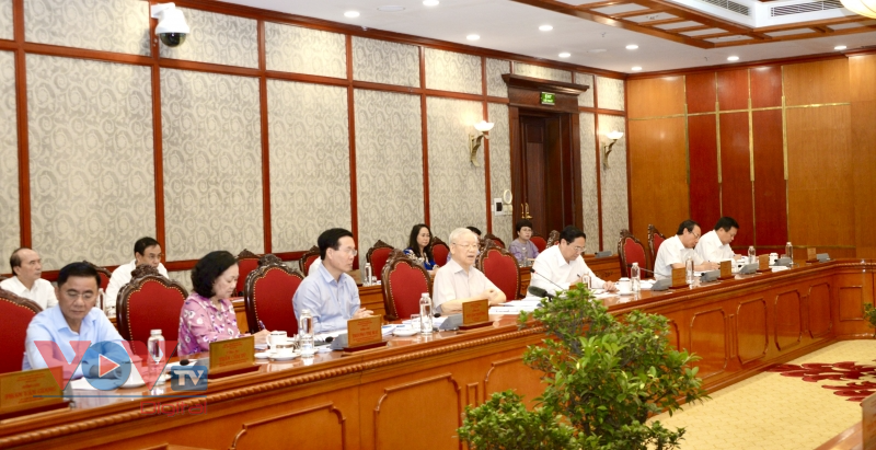 Tổng Bí thư Nguyễn Phú Trọng chủ trì họp Bộ Chính trị cho ý kiến về tình hình kinh tế - xã hội - Ảnh 11.