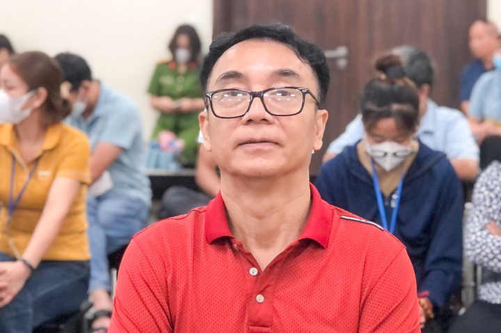 VKS khẳng định đủ căn cứ kết luận ông Trần Hùng nhận hối lộ 300 triệu đồng - Ảnh 1.