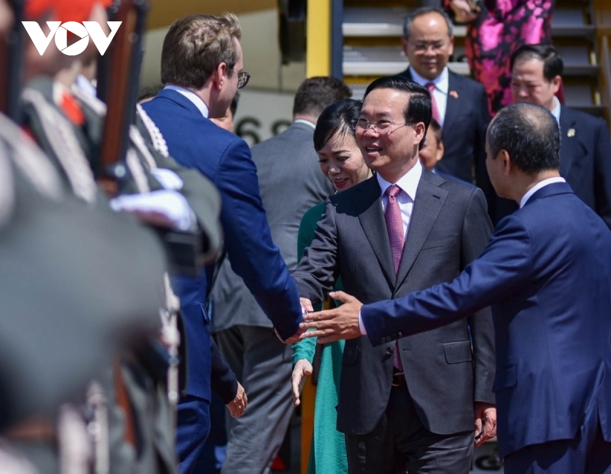Chủ tịch nước Võ Văn Thưởng gặp gỡ các Đại sứ Việt Nam tại khu vực châu Âu - Ảnh 1.
