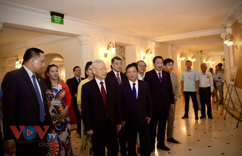 Tổng Bí thư Nguyễn Phú Trọng dự lễ kỉ niệm 75 năm thành lập Liên hiệp các Hội VHNT Việt Nam - Ảnh 3.