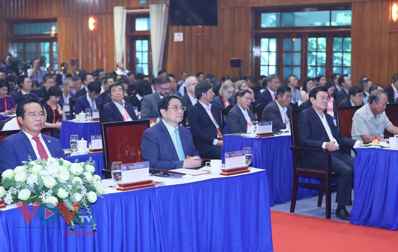 Thủ tướng Chính phủ Phạm Minh Chính dự Hội nghị công bố Quy hoạch và XTĐT tỉnh Long An - Ảnh 1.