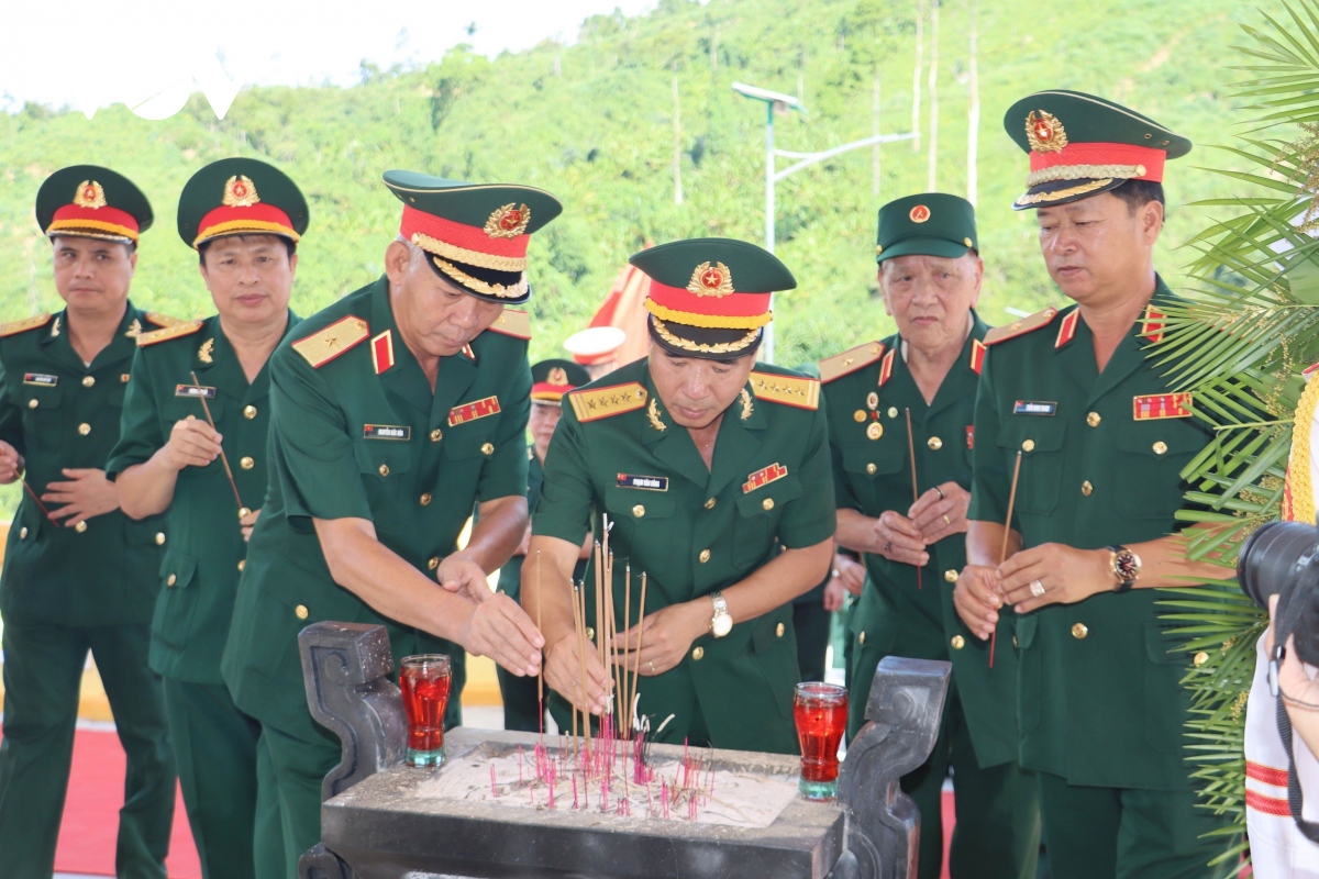 Khánh thành Nhà tưởng niệm liệt sĩ tại Tiểu khu 67- Thủy điện Rào Trăng 3 - Ảnh 3.