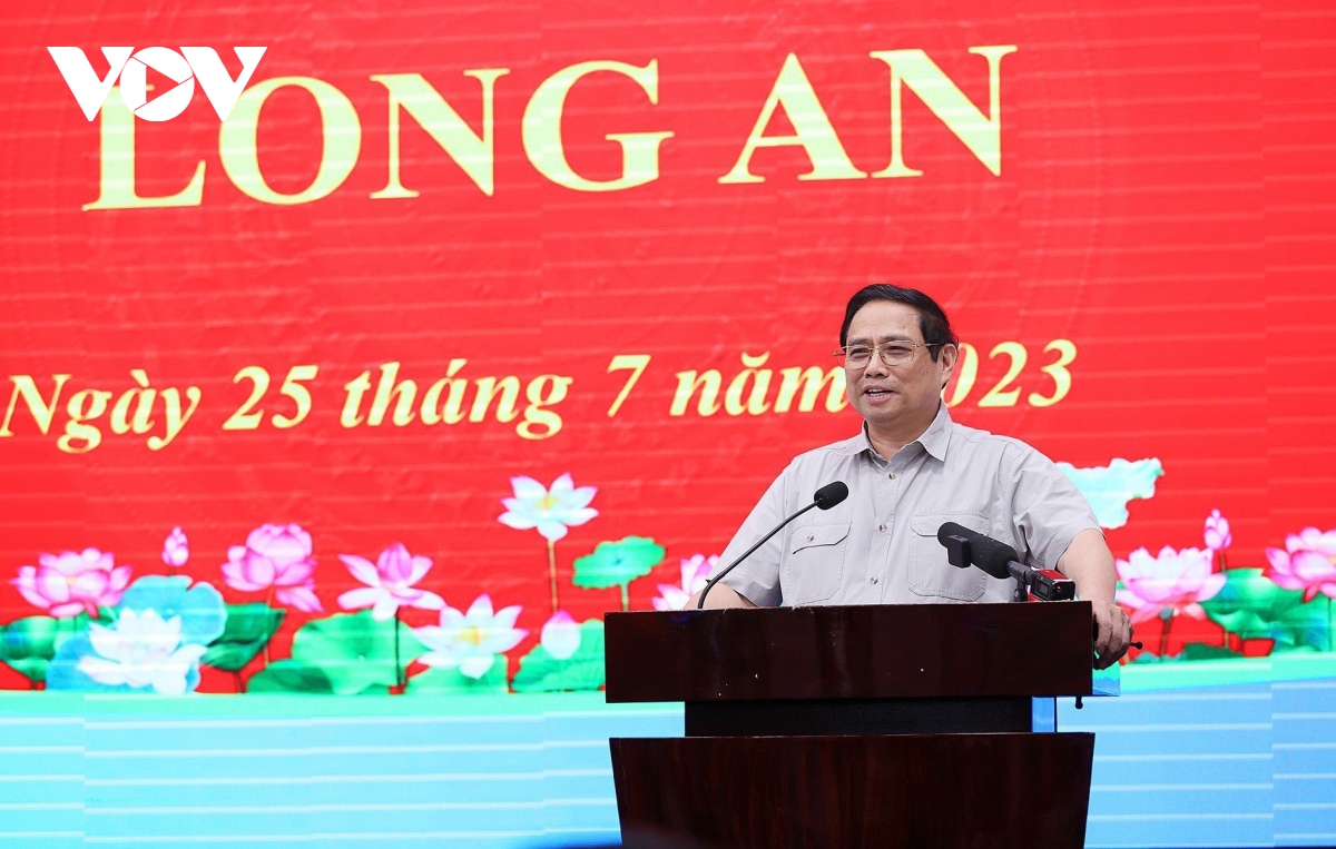 Thủ tướng Phạm Minh Chính làm việc với Lãnh đạo tỉnh Long An - Ảnh 2.