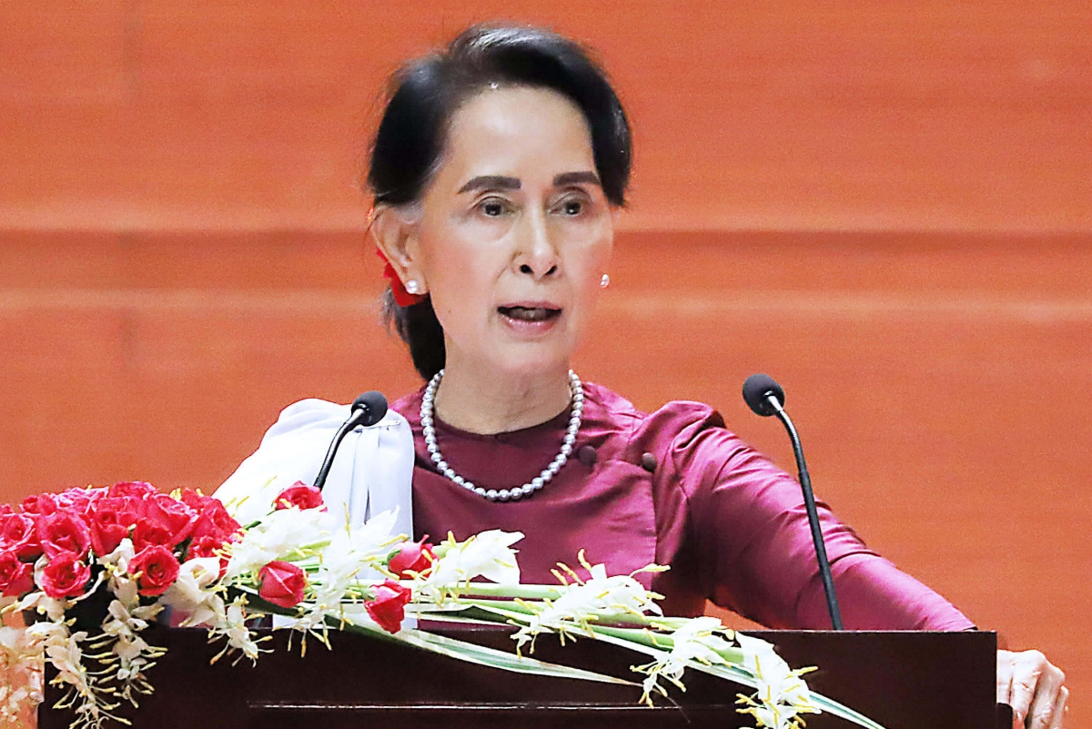 Bà Aung San Suu Kyi được chuyển từ nhà tù đến khu phức hợp của Chính phủ - Ảnh 1.