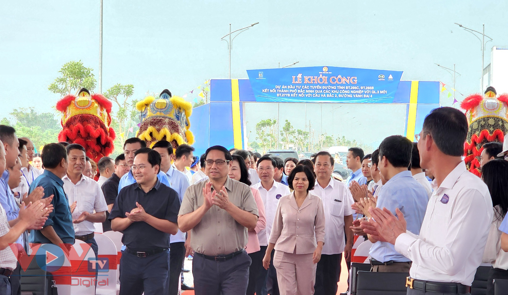 Thủ tướng Phạm Minh Chính dự lễ khởi công các dự án giao thông trọng điểm tỉnh Bắc Ninh - Ảnh 1.