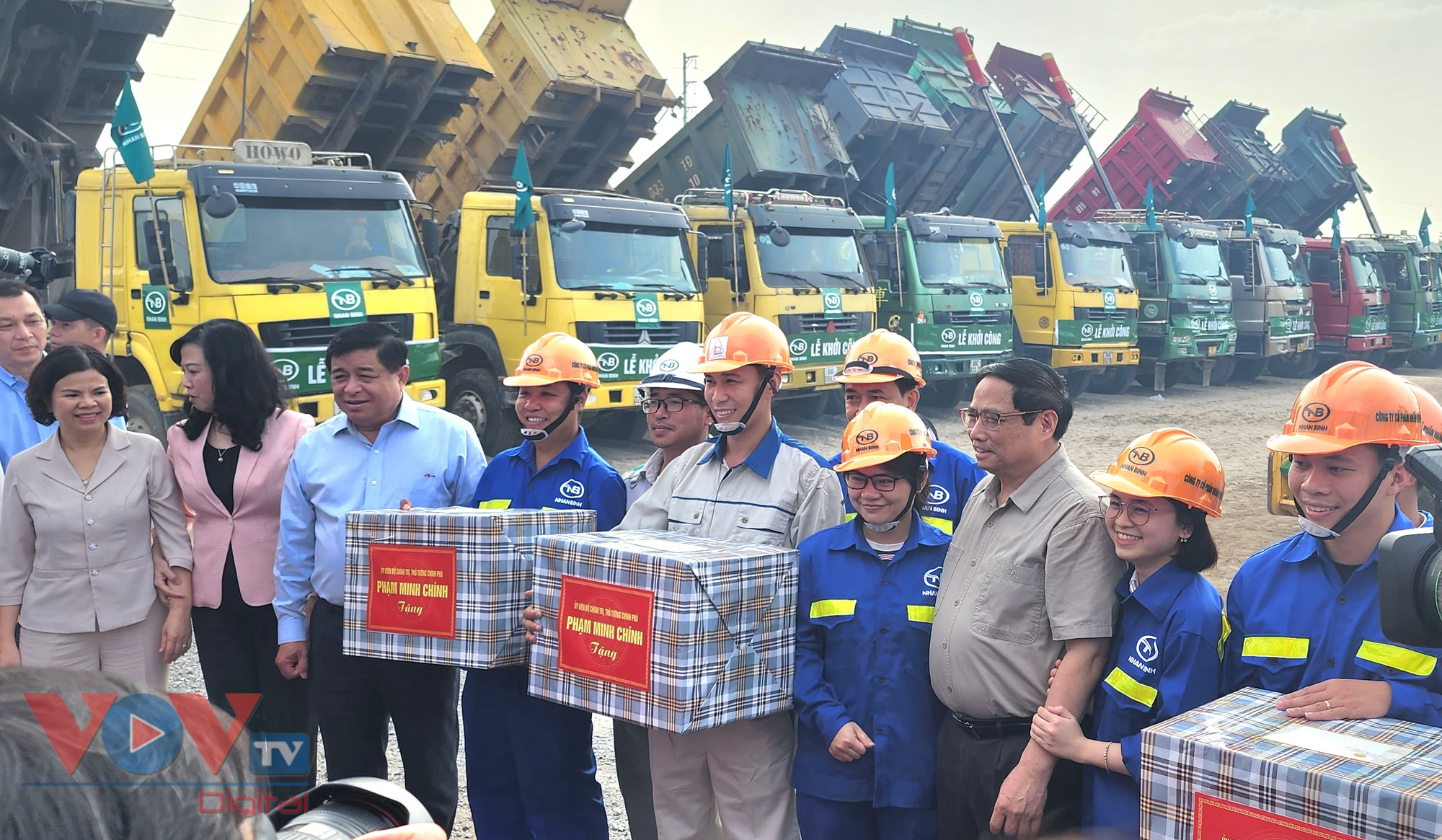 Thủ tướng Phạm Minh Chính dự lễ khởi công các dự án giao thông trọng điểm tỉnh Bắc Ninh - Ảnh 6.