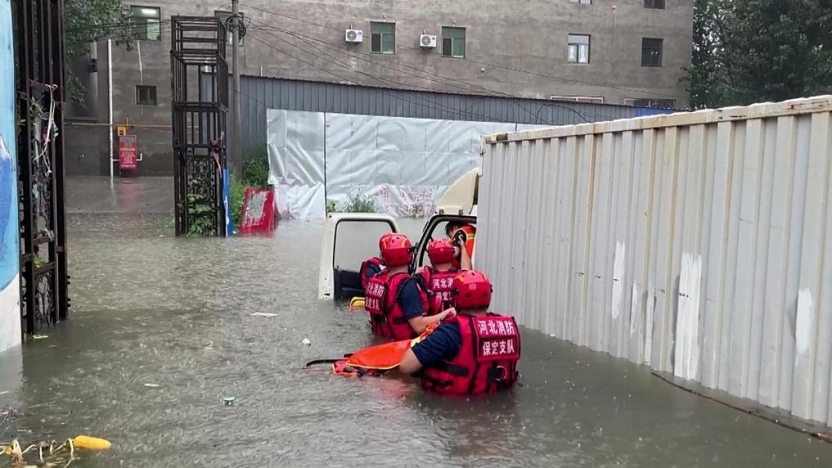 Thêm 9 người thiệt mạng ở Hà Bắc, Trung Quốc hỗ trợ vùng mưa lũ hơn 15 triệu USD - Ảnh 1.