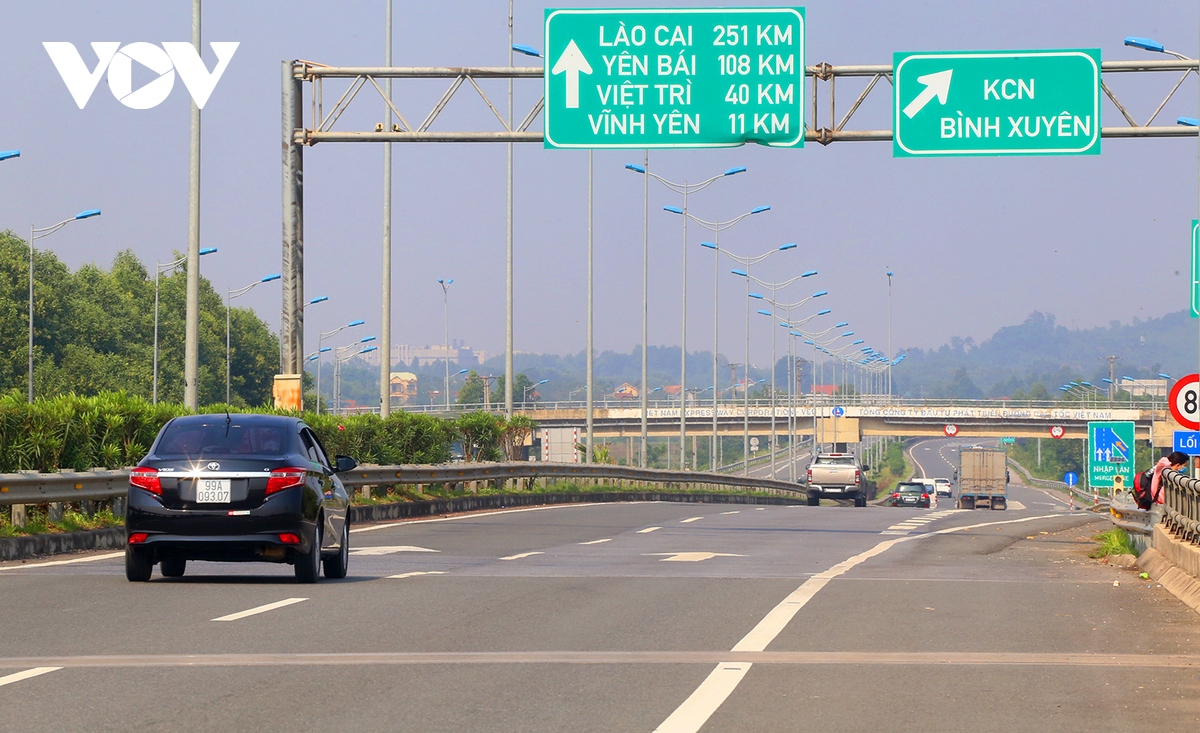 Nghịch lý cao tốc vừa thông xe chỉ giới hạn 80 km/h, QL1 cũ cho chạy 90 km/h - Ảnh 3.