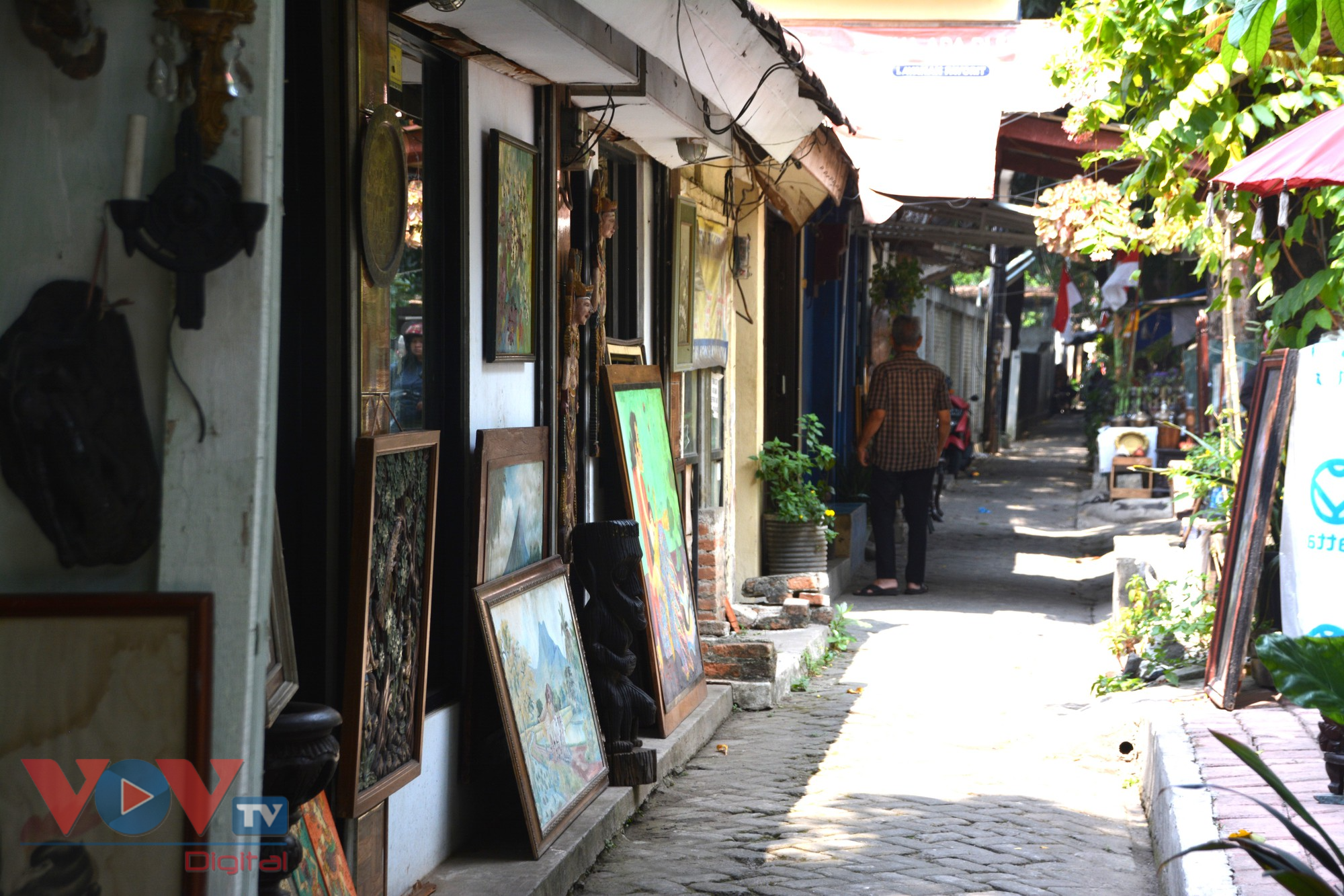 Khám phá khu chợ đồ cổ ở Jakarta - Ảnh 2.