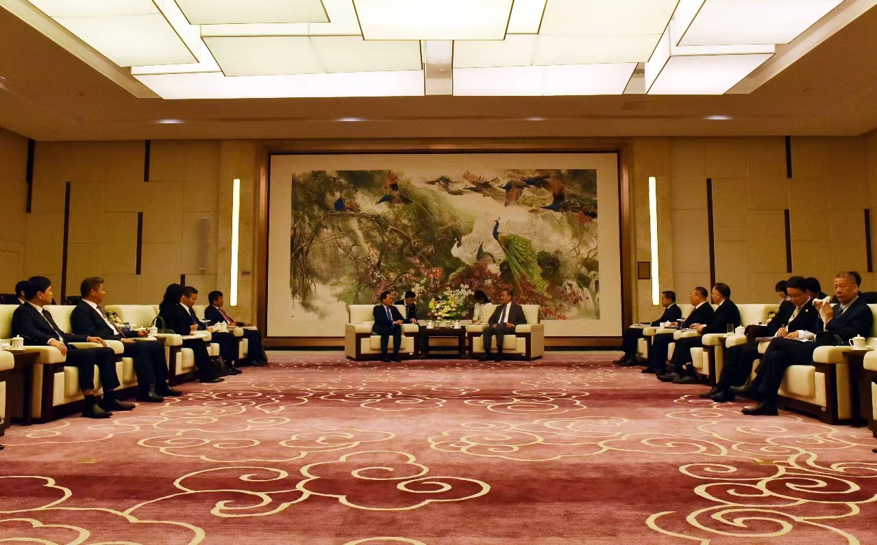 Phó Thủ tướng Trần Lưu Quang tại buổi hội kiến với Ngoại trưởng TQ Vương Nghị.jpg