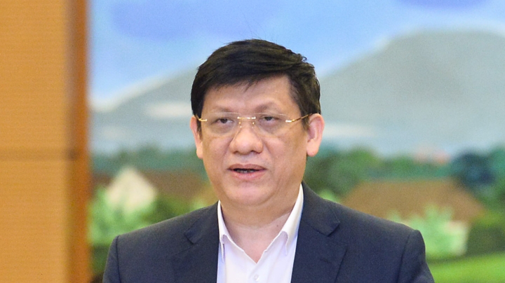 Cựu Bộ trưởng Y tế Nguyễn Thanh Long bị cáo buộc nhận 2,25 triệu USD trong vụ Việt Á - Ảnh 1.