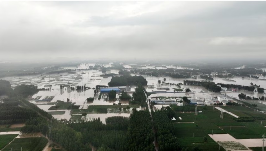 Nguyên nhân khiến Bắc Kinh và miền bắc Trung Quốc hứng chịu lượng mưa chưa từng có trong 140 năm - Ảnh 2.