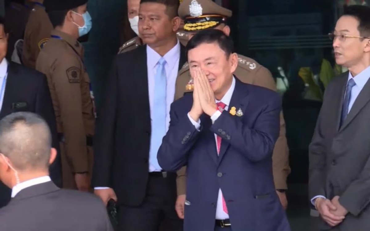 Cựu Thủ tướng Thái Lan Thaksin bị tuyên 8 năm tù giam ngay sau khi về nước - Ảnh 1.