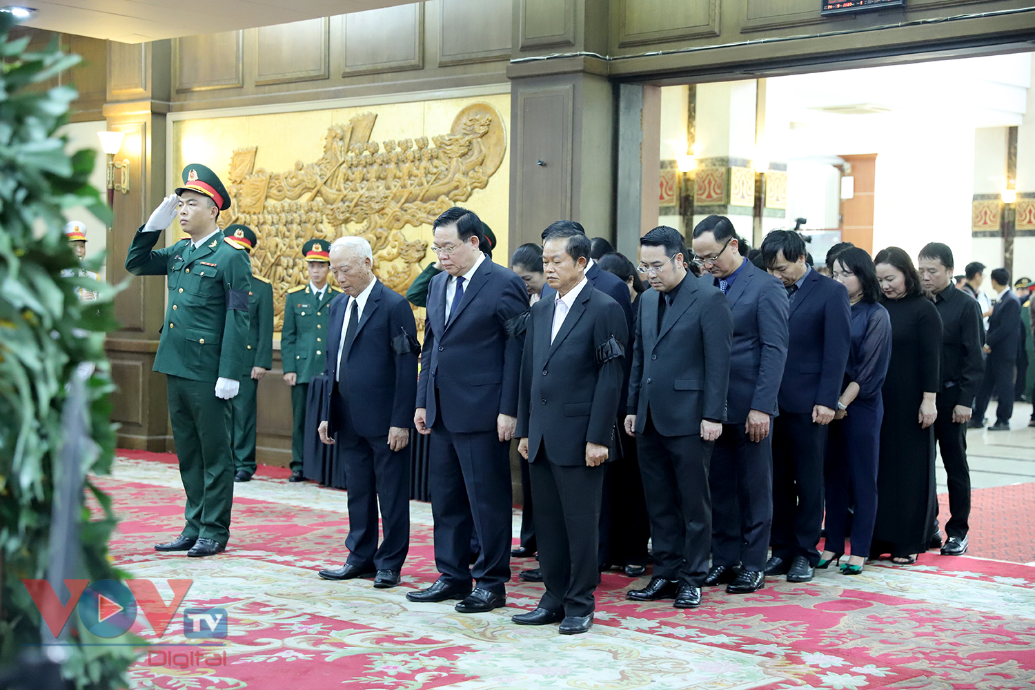 Lãnh đạo Đảng, Nhà nước viếng Phó Thủ tướng Lê Văn Thành tại Hải Phòng - Ảnh 9.