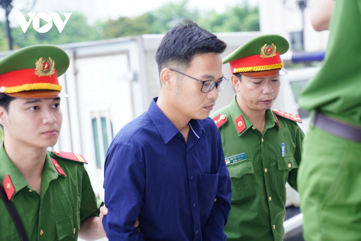 Tòa yêu cầu cách ly cựu Chủ tịch Hà Nội Nguyễn Đức Chung trước phần xét hỏi - Ảnh 2.