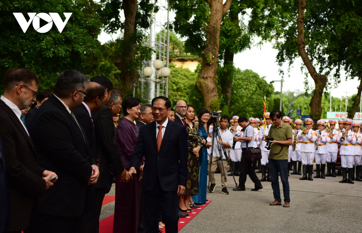 Toàn cảnh lễ thượng cờ kỷ niệm 56 năm ngày thành lập ASEAN - Ảnh 10.