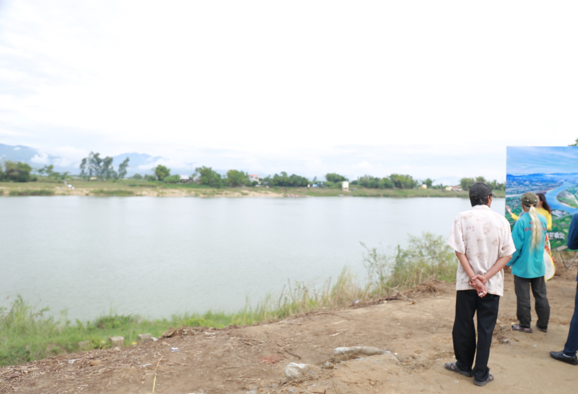 Dự án cầu Văn Ly và đường dẫn kết nối hai bờ sông Thu Bồn, tỉnh Quảng Nam được người dân mong đợi..jpg