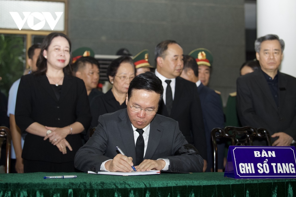 Lãnh đạo Đảng, Nhà nước viếng Thượng tướng Nguyễn Chí Vịnh - Ảnh 8.