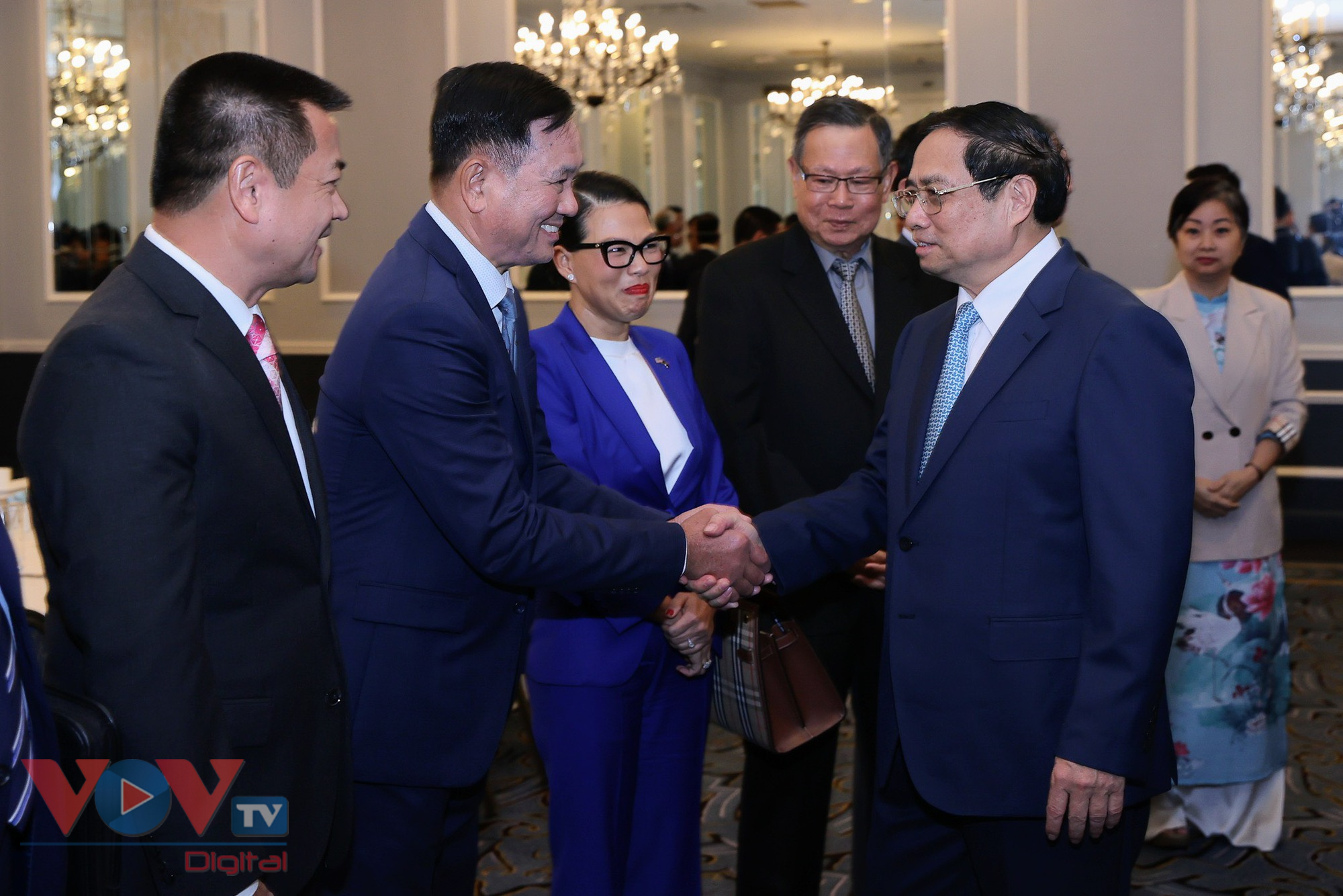Thủ tướng gặp các doanh nghiệp Việt kiều tiêu biểu tại Hoa Kỳ - Ảnh 2.