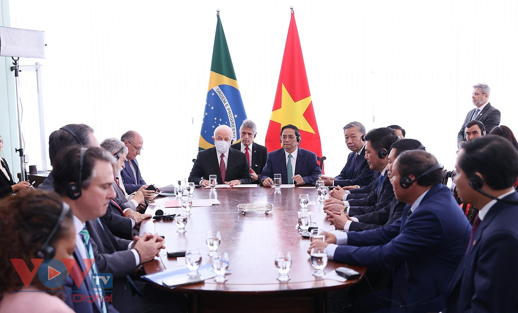 Thủ tướng Phạm Minh Chính hội đàm với Tổng thống Brazil Lula da Silva - Ảnh 4.