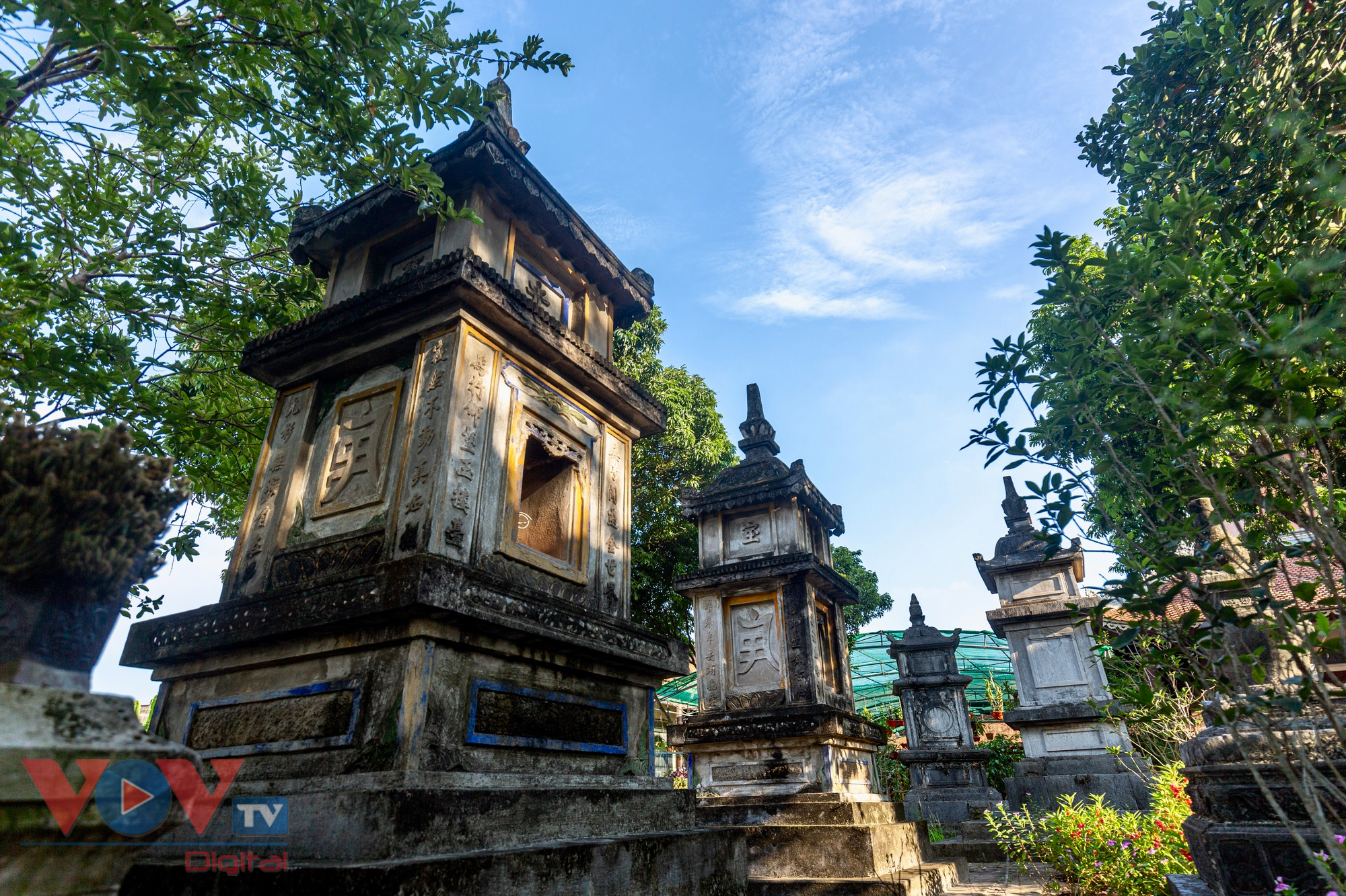 Độc đáo ngôi chùa sở hữu hơn 30 toà tháp ở Hải Dương - Ảnh 5.