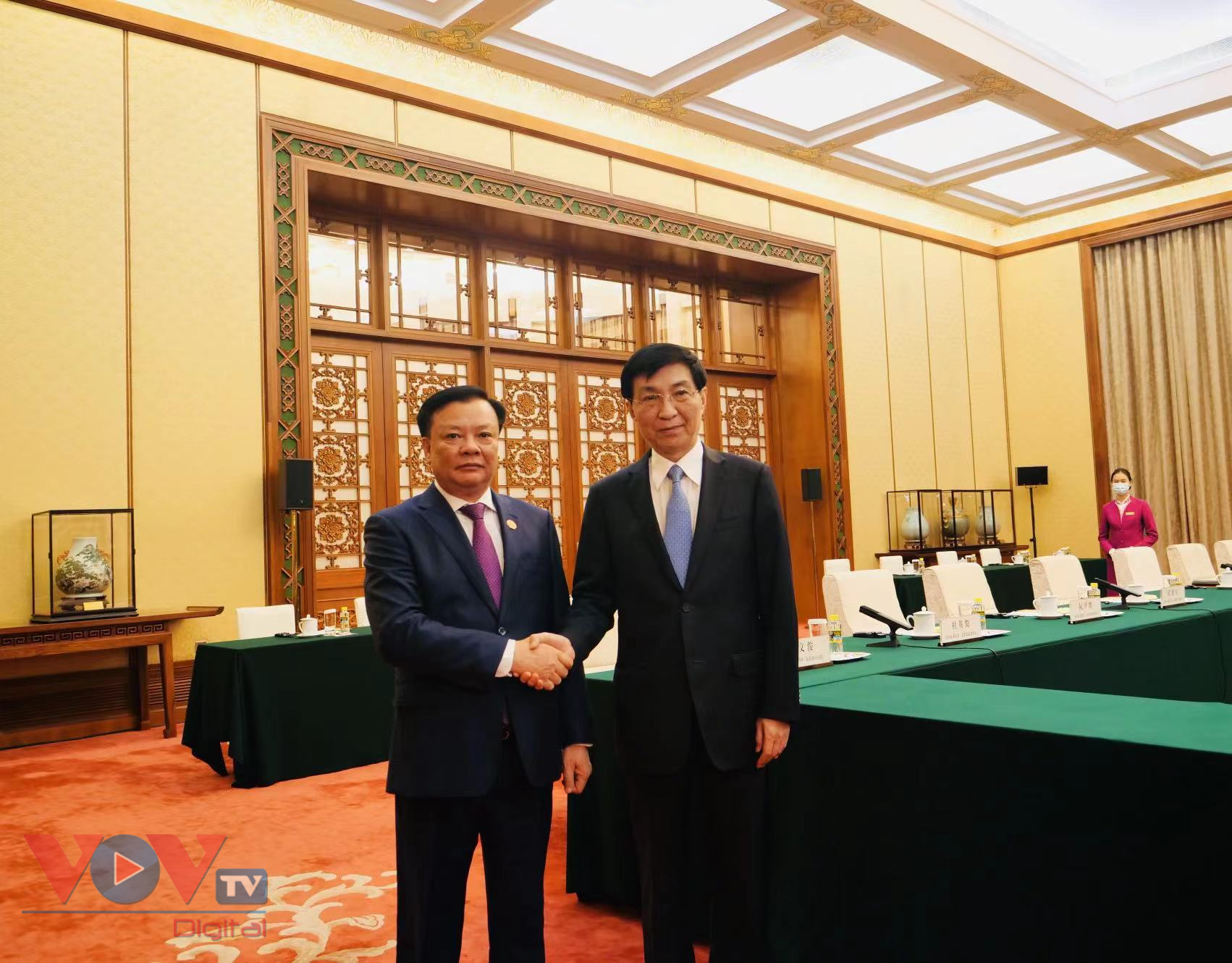 Đoàn đại biểu cấp cao TP Hà Nội chào xã giao Chủ tịch Chính hiệp Trung Quốc - Ảnh 1.