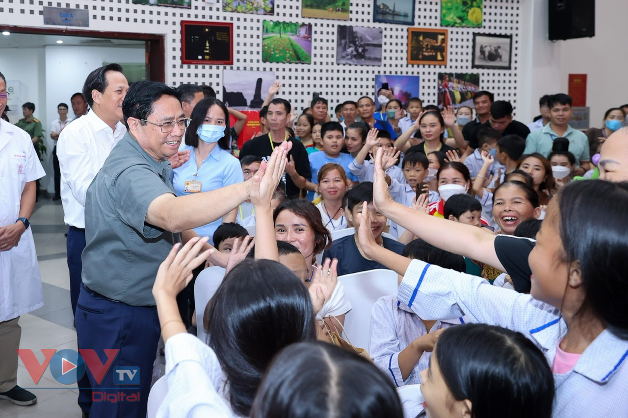 Thủ tướng Phạm Minh Chính dự Chương trình Vui Tết Trung thu - Nụ cười hồng - Ảnh 2.