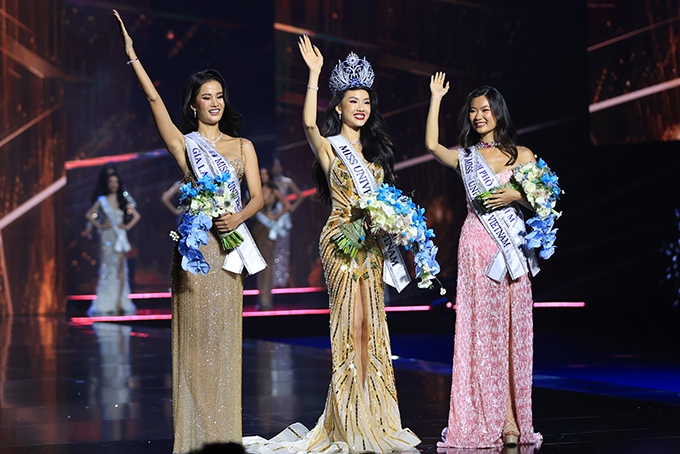 Siêu mẫu Bùi Quỳnh Hoa đăng quang Miss Universe Vietnam 2023 - Ảnh 2.