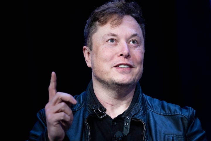Elon Musk ngắt kết nối Starlink, ngăn UAV Ukraine tấn công Crimea - Ảnh 1.