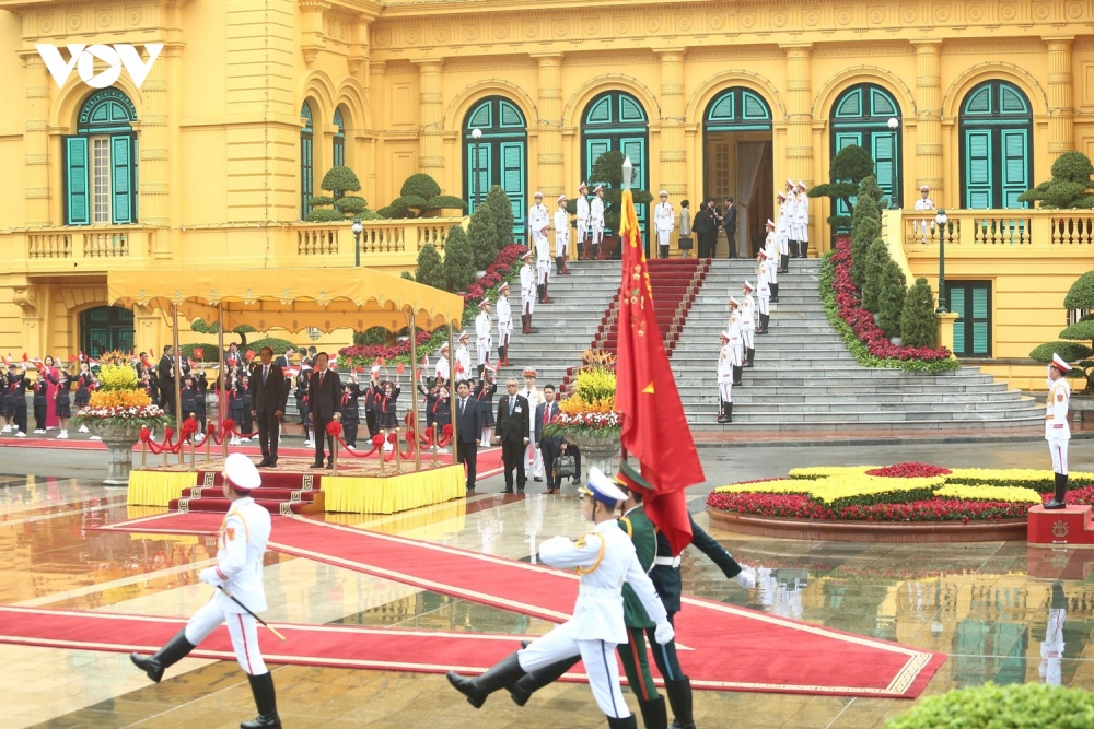 Toàn cảnh lễ đón Tổng thống Indonesia thăm cấp Nhà nước tới Việt Nam- Ảnh 2.