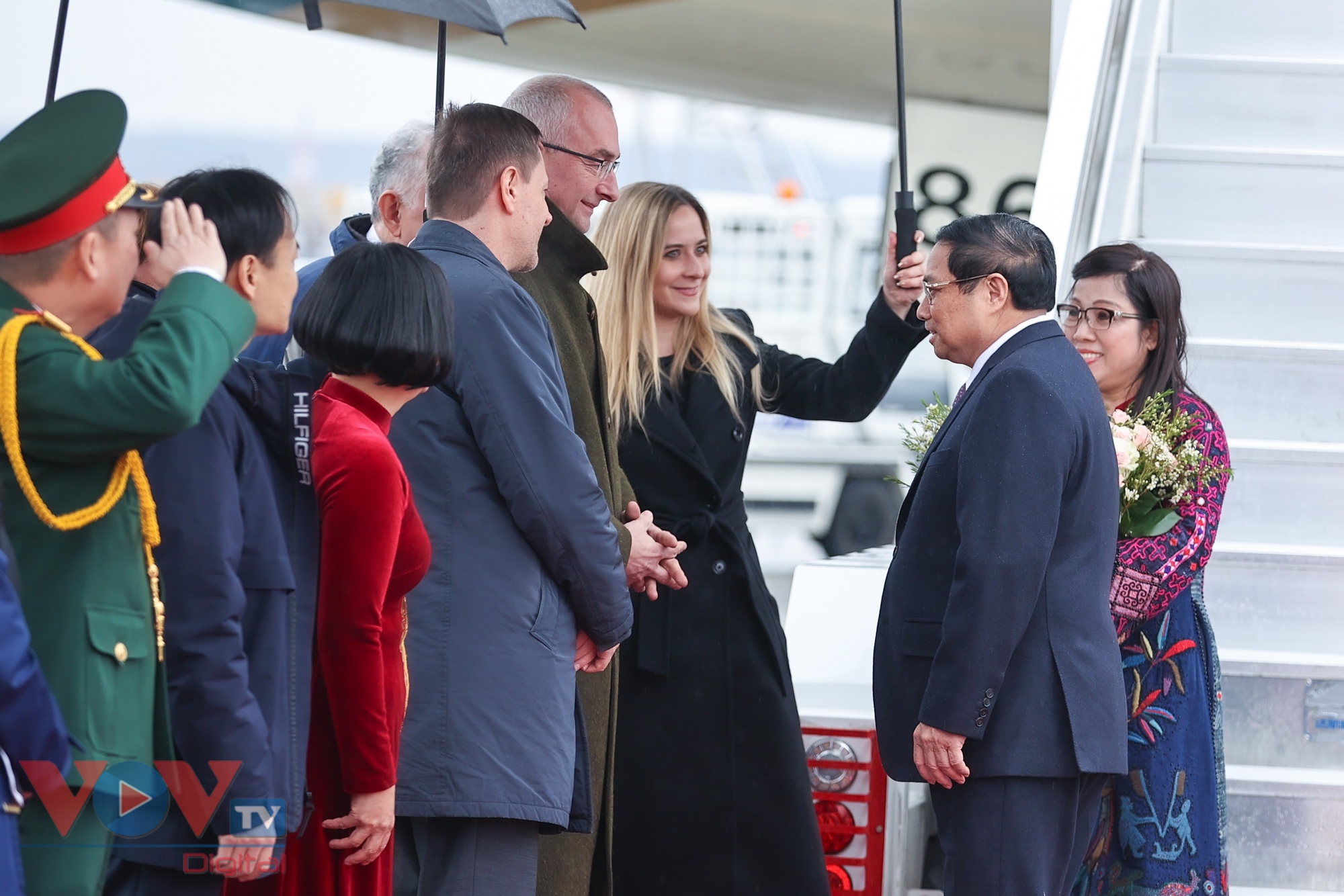 Thủ tướng Phạm Minh Chính bắt đầu thăm chính thức Hungary- Ảnh 2.