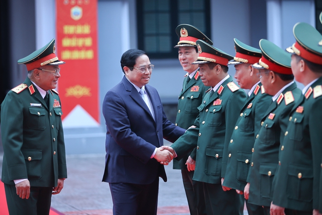Thủ tướng Phạm Minh Chính thăm, chúc Tết, kiểm tra công tác sẵn sàng chiến đấu Tổng cục II- Ảnh 2.
