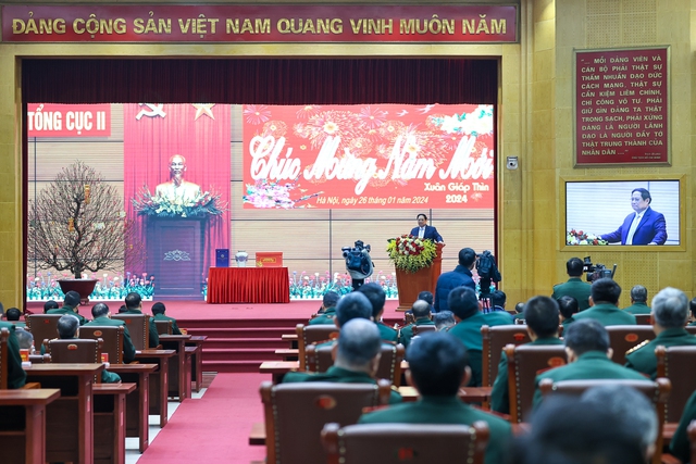 Thủ tướng Phạm Minh Chính thăm, chúc Tết, kiểm tra công tác sẵn sàng chiến đấu Tổng cục II- Ảnh 4.