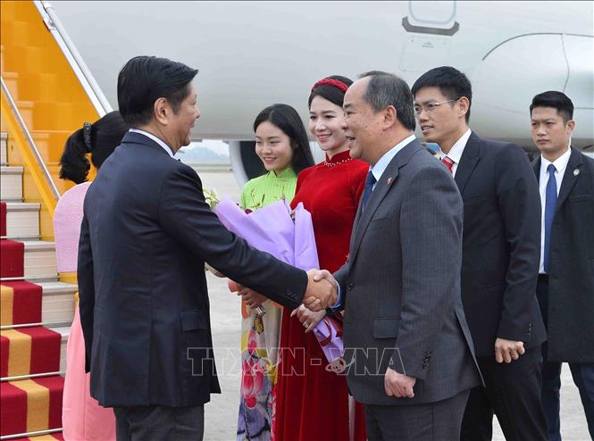 Tổng thống Philippines đến Hà Nội, bắt đầu thăm cấp Nhà nước đến Việt Nam- Ảnh 1.