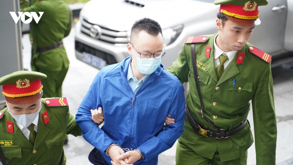 Dẫn giải ông Nguyễn Thanh Long, Chu Ngọc Anh ra tòa vụ Việt Á- Ảnh 11.
