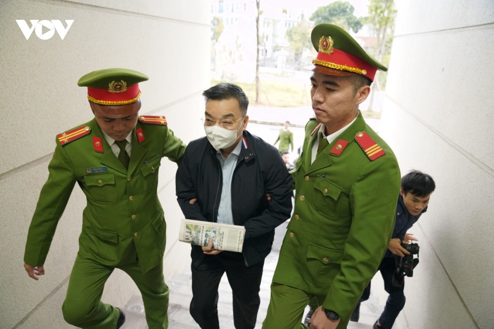 Dẫn giải ông Nguyễn Thanh Long, Chu Ngọc Anh ra tòa vụ Việt Á- Ảnh 2.