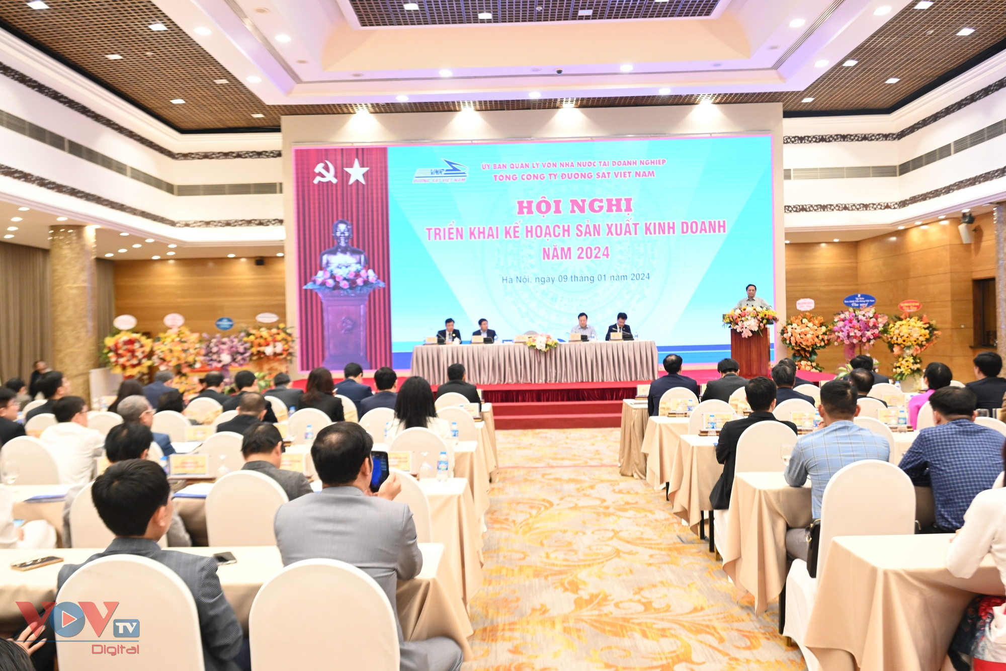 Thủ tướng dự Hội nghị Triển khai kế hoạch sản xuất, kinh doanh năm 2024 của Tổng công ty Đường sắt Việt Nam- Ảnh 9.