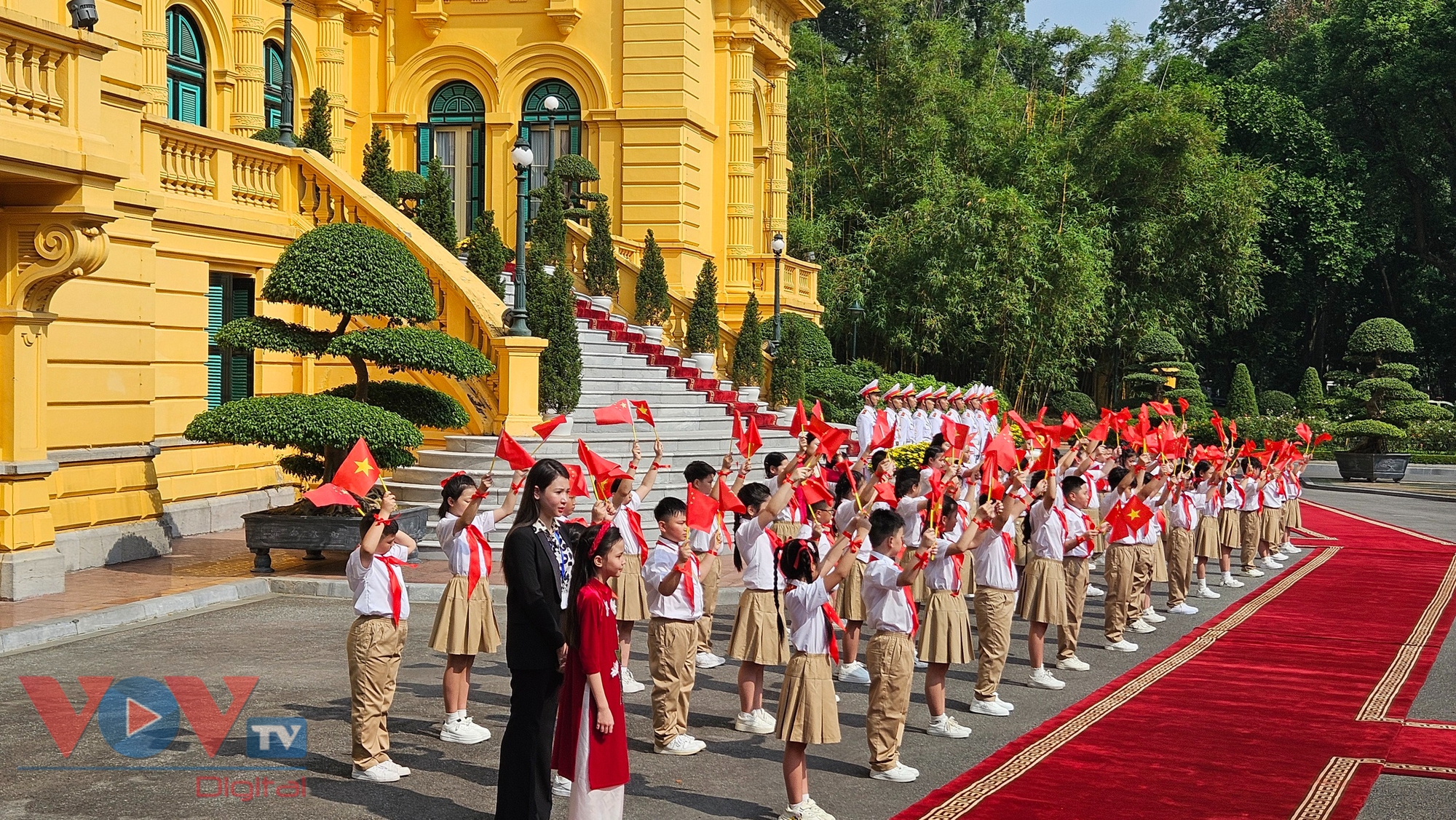 Thủ tướng Phạm Minh Chính chủ trì Lễ đón chính thức Thủ tướng Trung Quốc Lý Cường- Ảnh 3.