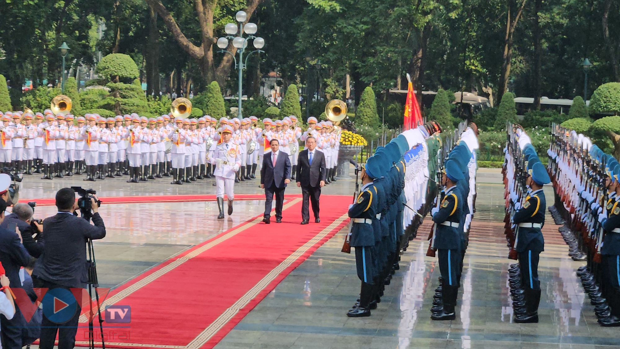 Thủ tướng Phạm Minh Chính chủ trì Lễ đón chính thức Thủ tướng Trung Quốc Lý Cường- Ảnh 4.