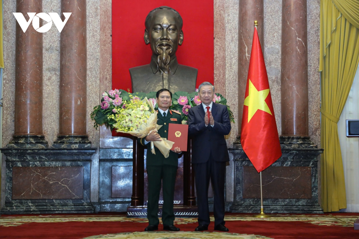 Bộ trưởng Lương Tam Quang và Tổng tham mưu trưởng Nguyễn Tân Cương được thăng quân hàm Đại tướng- Ảnh 2.