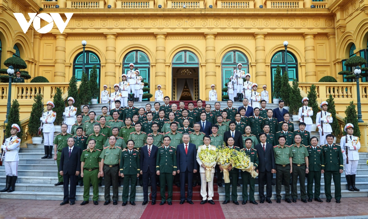 Bộ trưởng Lương Tam Quang và Tổng tham mưu trưởng Nguyễn Tân Cương được thăng quân hàm Đại tướng- Ảnh 5.