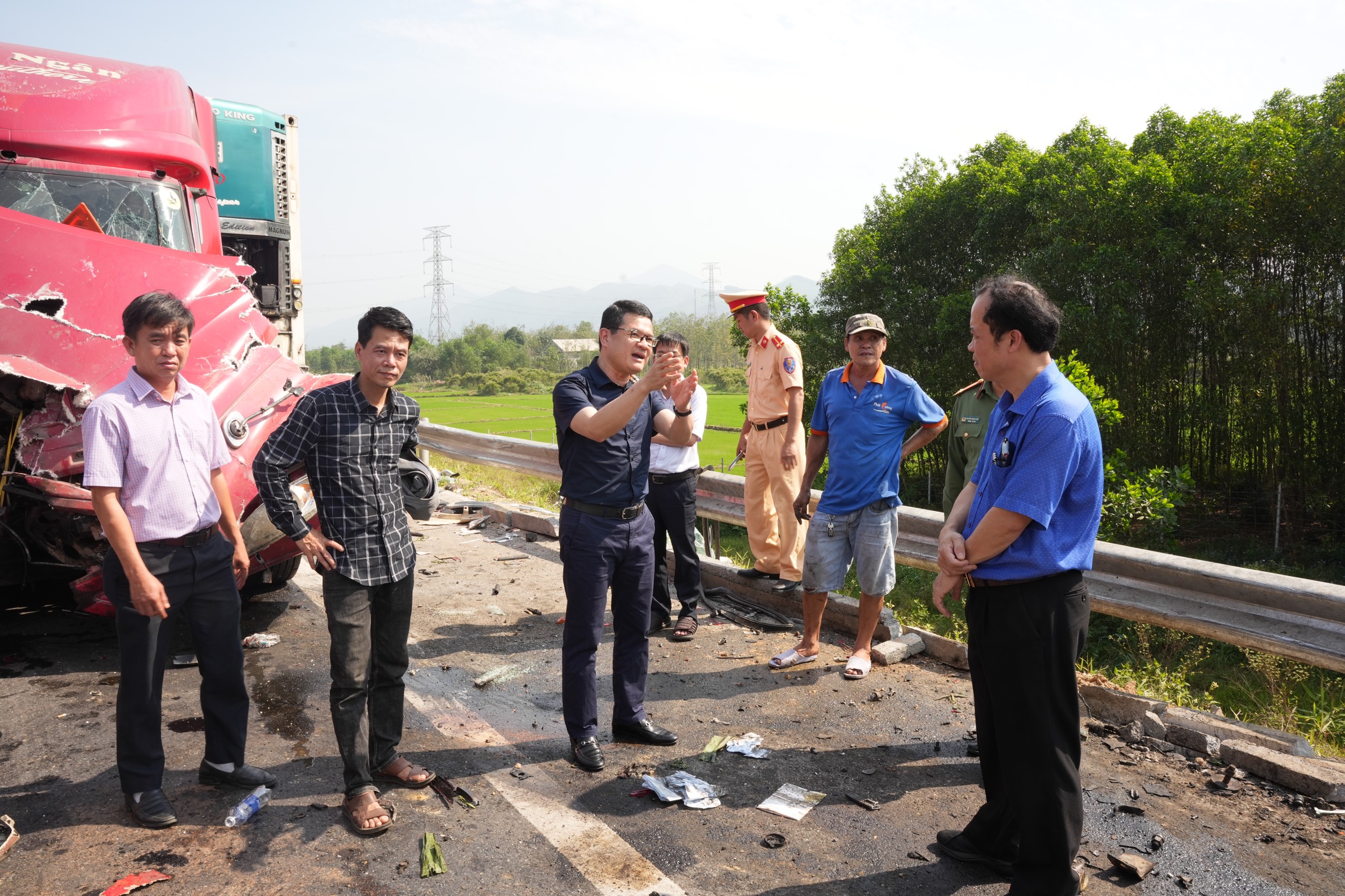 Khởi tố lái xe vượt ẩu gây tai nạn liên hoàn trên cao tốc Cam Lộ - La Sơn- Ảnh 3.